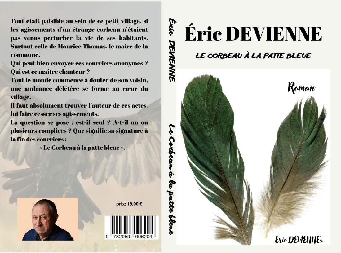 Le corbeau à la patte bleue